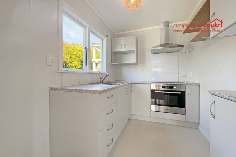 Photo of property in 1/15 Titiwai Place, Birkenhead, Auckland, 0626