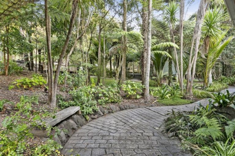 Photo of property in 759 West Coast Road, Oratia, Auckland, 0604