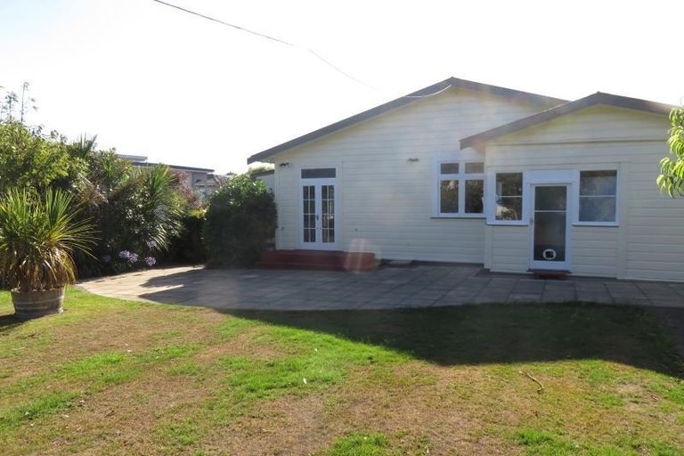 Photo of property in 9 Trafalgar Street, Johnsonville, Wellington, 6037
