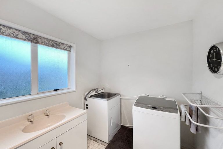 Photo of property in 2/479 Main South Road, Hornby, Christchurch, 8042