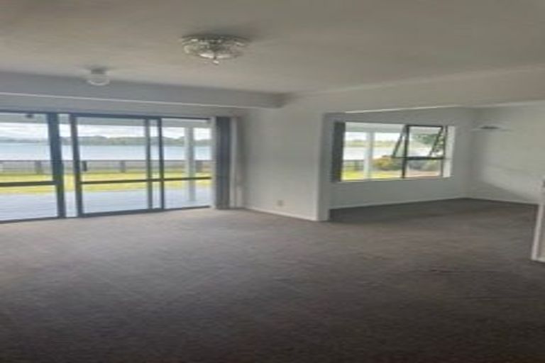 Photo of property in 96 Carnoustie Drive, Wattle Downs, Auckland, 2103