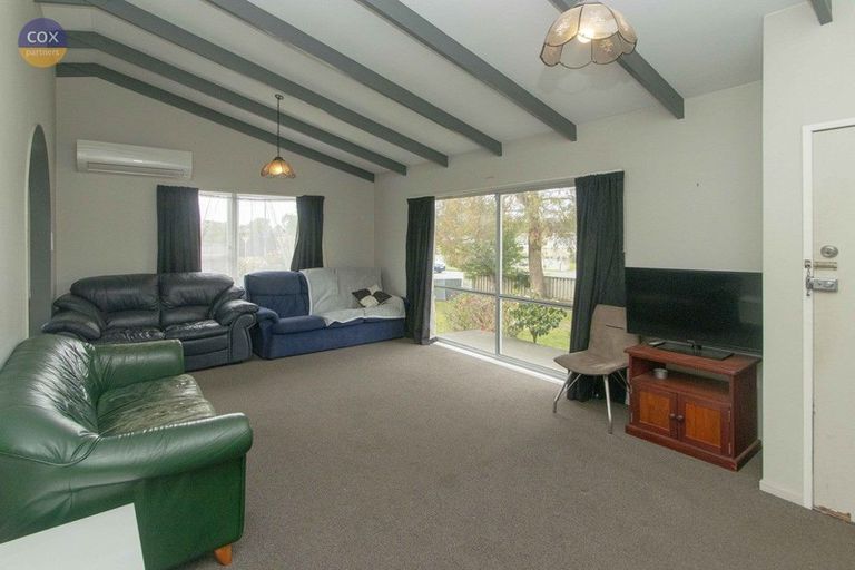 Photo of property in 2 Skerrett Crescent, Tamatea, Napier, 4112