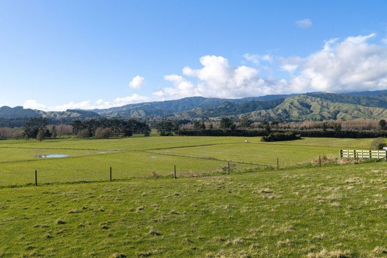 Photo of property in 165 Otaki Gorge Road, Hautere, 5582