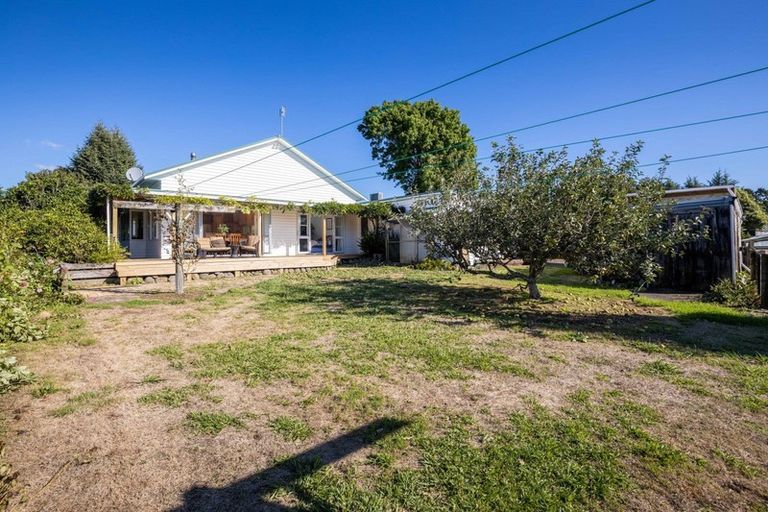 Photo of property in 46 Takiroa Street, Urenui, 4375