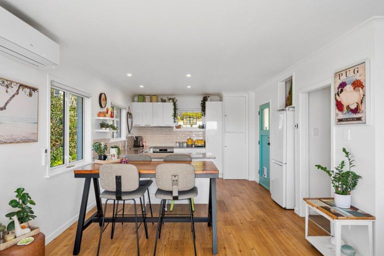 Photo of property in 12a Seaview Road, Otumoetai, Tauranga, 3110