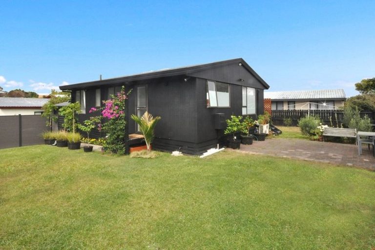 Photo of property in 1/79 Everglade Drive, Goodwood Heights, Auckland, 2105