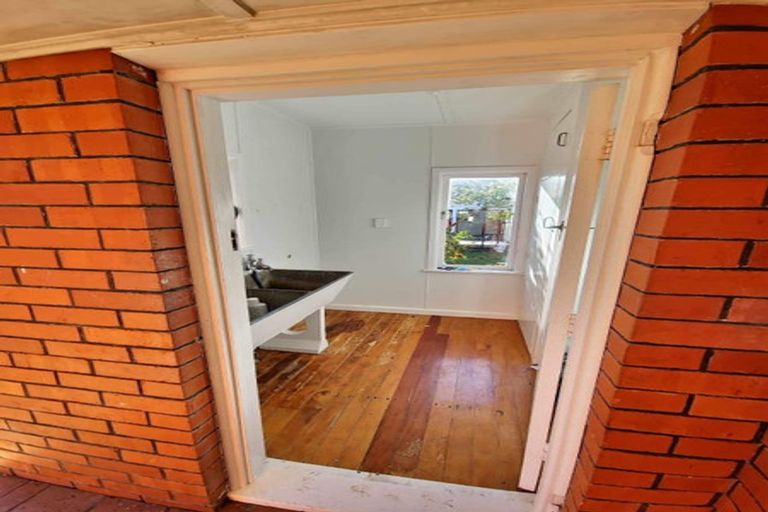 Photo of property in 49 Gardner Avenue, New Lynn, Auckland, 0600
