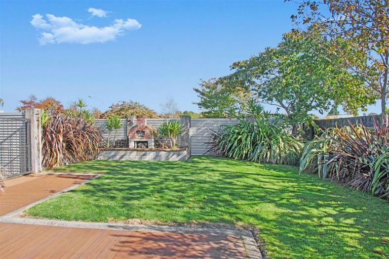 Photo of property in 14 James Drive, Woodend, 7610