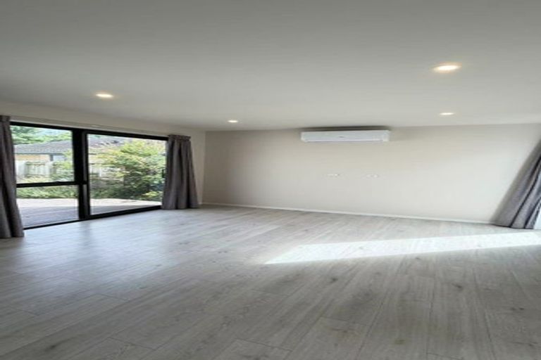 Photo of property in 47c Bruce Mclaren Road, Henderson, Auckland, 0612