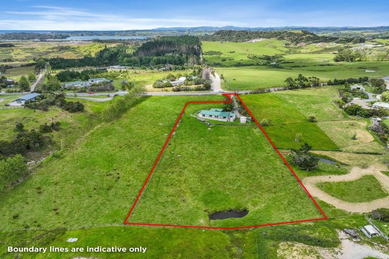 Photo of property in 2214 Cove Road, Mangawhai, Kaiwaka, 0573