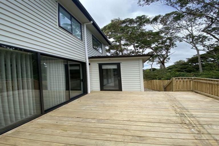 Photo of property in 30 Mettam Drive, Swanson, Auckland, 0614