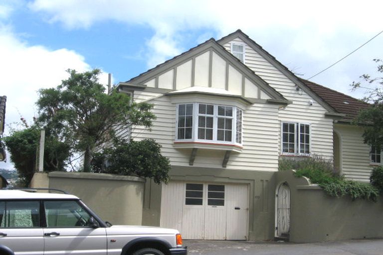 Photo of property in 100 Brougham Street, Mount Victoria, Wellington, 6011