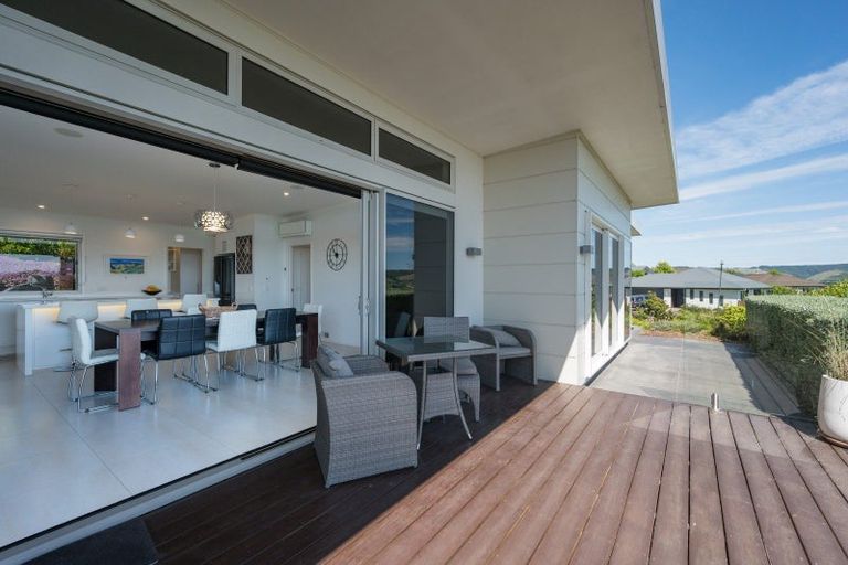 Photo of property in 23 Katania Heights, Brightwater, 7022