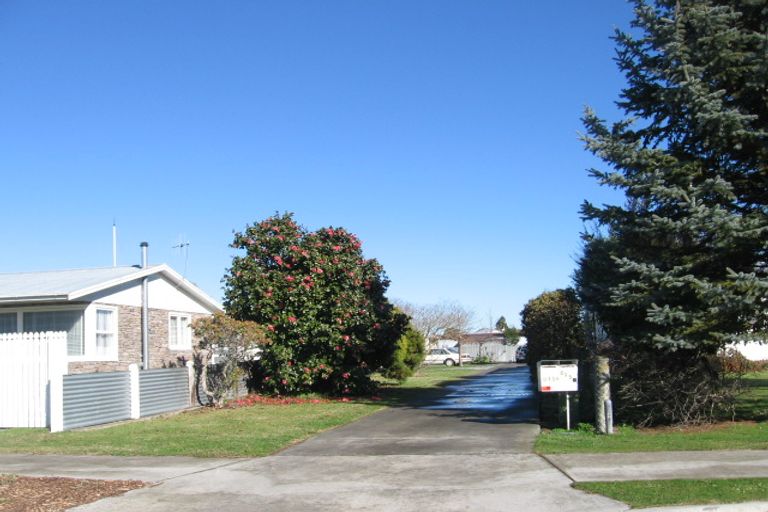 Photo of property in 2/815 Lawrence Street, Akina, Hastings, 4122