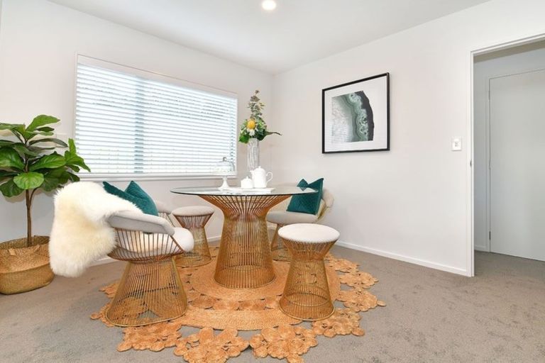 Photo of property in 2/77 Marlborough Avenue, Glenfield, Auckland, 0629