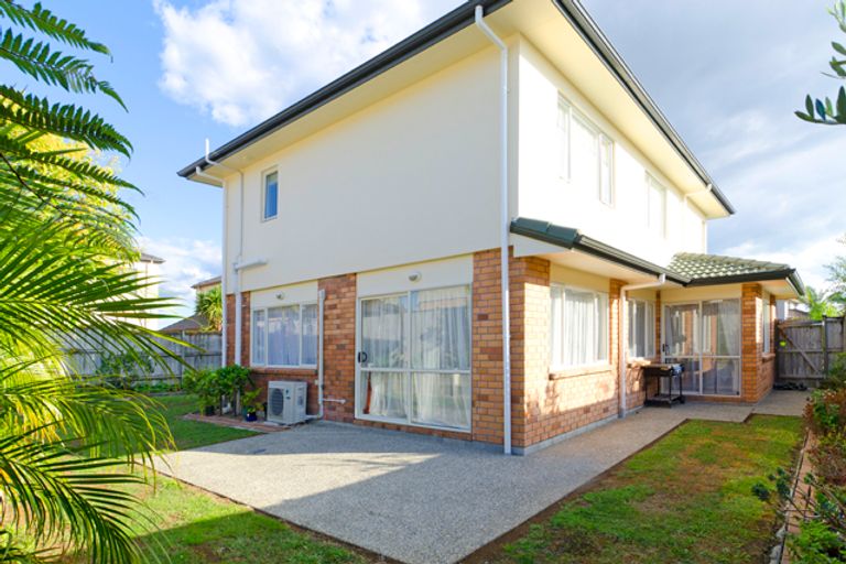 Photo of property in 3 Banshire Close, Flat Bush, Auckland, 2016