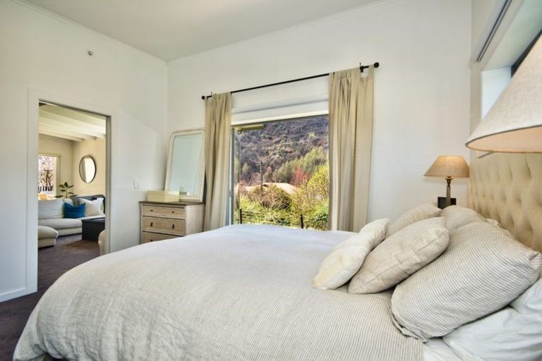 Photo of property in 15 Cornwall Street, Arrowtown, 9302