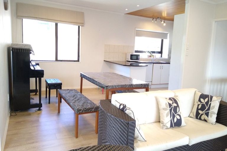 Photo of property in 30b Bleakhouse Road, Howick, Auckland, 2014