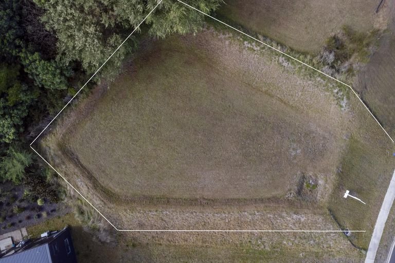 Photo of property in 35 Kittyhawk Drive, Kinloch, Taupo, 3377