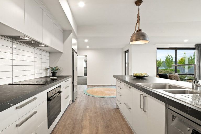 Photo of property in 8 Catalina Lane, Waldronville, Dunedin, 9018