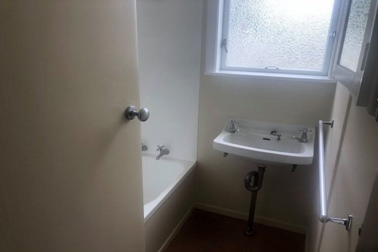 Photo of property in 8 Justine Street, Cannons Creek, Porirua, 5024