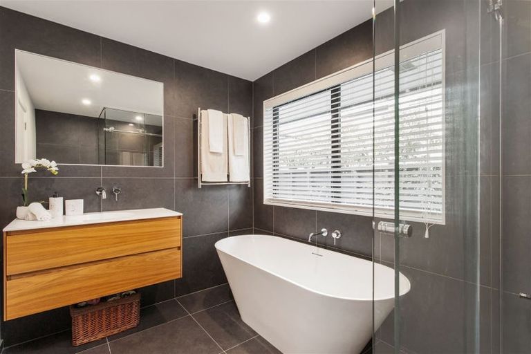 Photo of property in 20 Wairarapa Terrace, Merivale, Christchurch, 8014