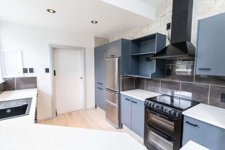 Photo of property in 30c Collins Avenue, Tawa, Wellington, 5028