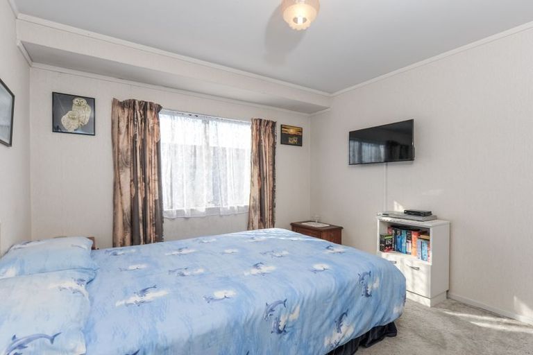 Photo of property in 2/83 Glendale Road, Glen Eden, Auckland, 0602