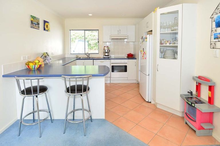 Photo of property in 9 Jelas Road, Red Beach, 0932