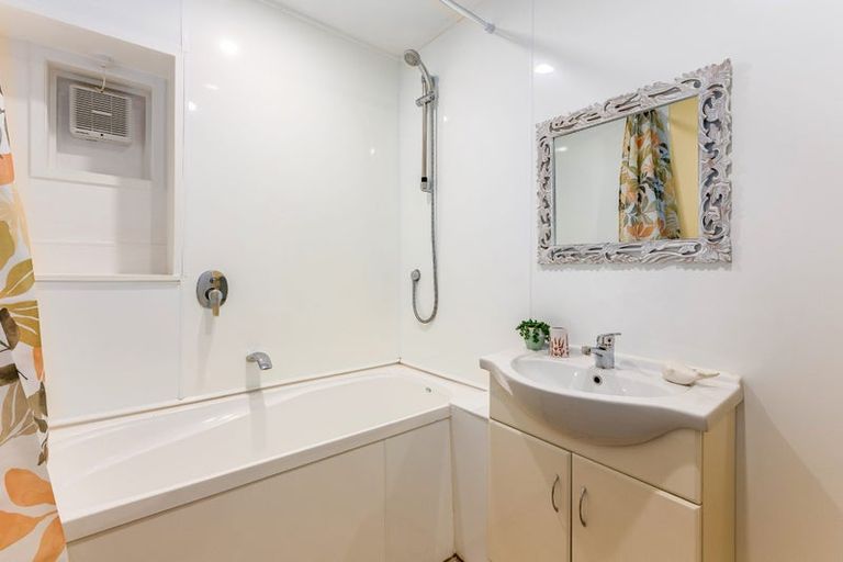 Photo of property in 32 Arawhata Street, Ranui, Porirua, 5024