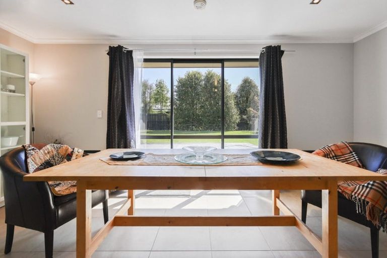 Photo of property in 107 High Street, Oxford, 7430