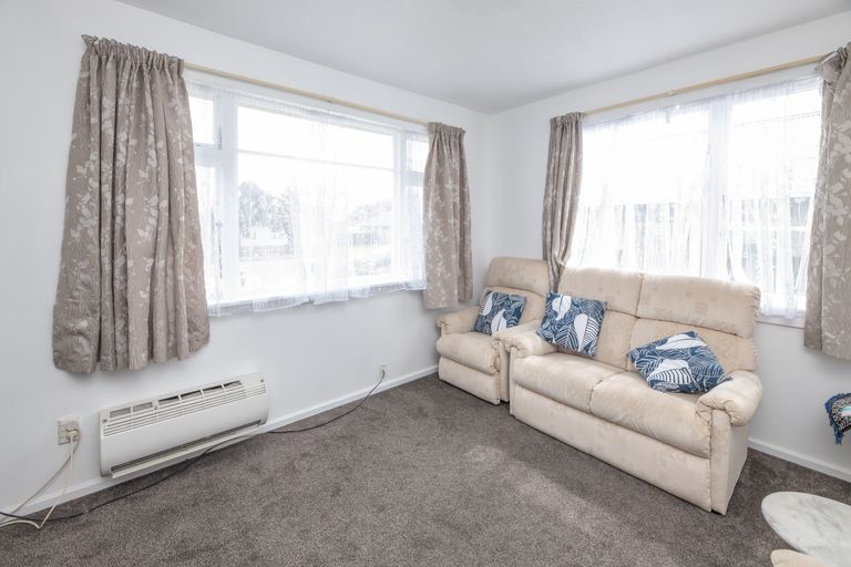 Photo of property in 39 Rowan Avenue, Aranui, Christchurch, 8061