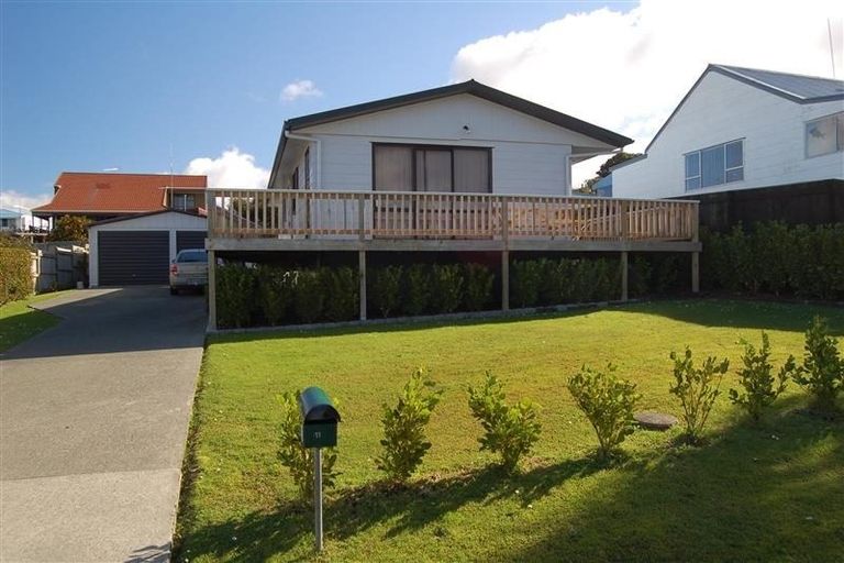 Photo of property in 11 Rawhiti Place, Snells Beach, 0920