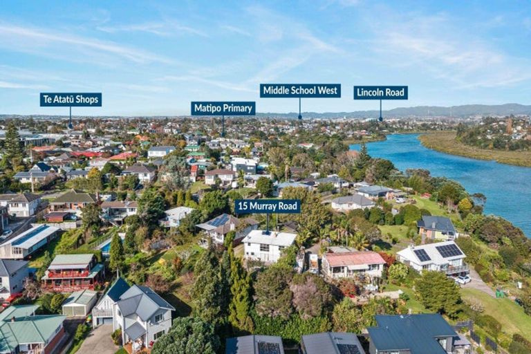 Photo of property in 15 Murray Road, Te Atatu Peninsula, Auckland, 0610