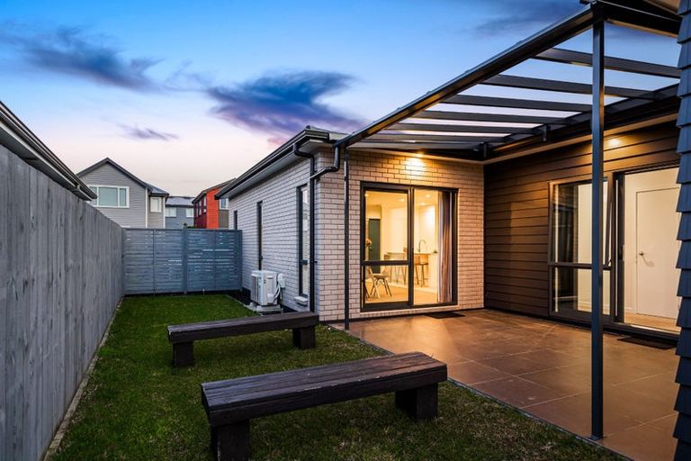 Photo of property in 17 Whenuapai Drive, Whenuapai, Auckland, 0618