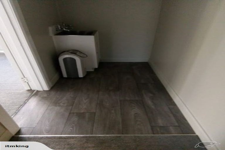 Photo of property in 5 Rongopai Street, Palmerston North, 4414