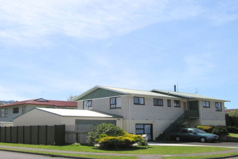 Photo of property in 27 Tawavale Street, Pukehangi, Rotorua, 3015