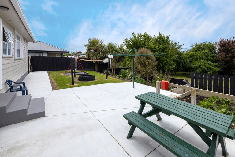 Photo of property in 39 Rowan Avenue, Aranui, Christchurch, 8061