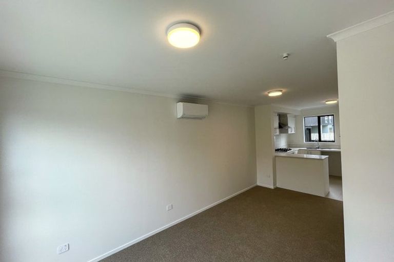 Photo of property in 63 Manarini Road, Westgate, Auckland, 0614