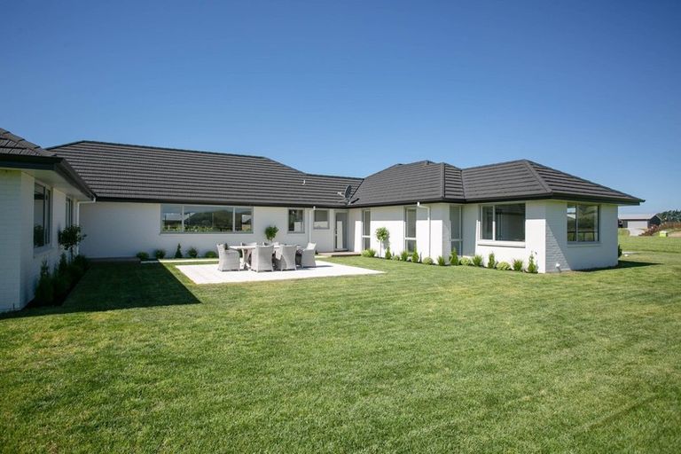 Photo of property in 56 Seachange Drive, Cambridge, 3432