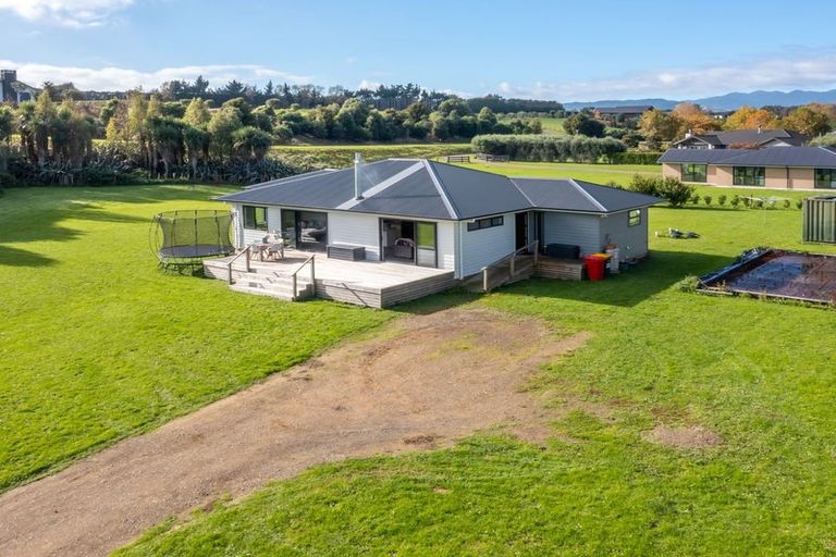 Photo of property in 12 Faydon Close, Ohau, Levin, 5570