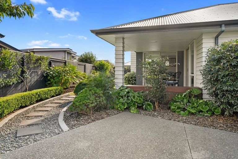 Photo of property in 34 Awatira Drive, Papamoa Beach, Papamoa, 3118