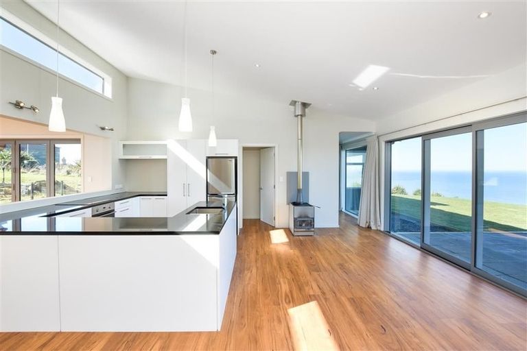 Photo of property in 31 Tunnel Beach Road, Blackhead, Dunedin, 9076