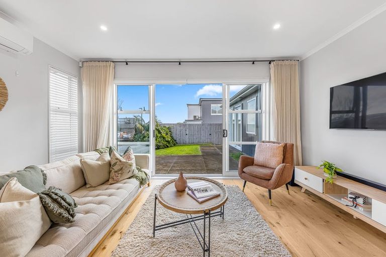 Photo of property in 27 Whenuapai Drive, Whenuapai, Auckland, 0618