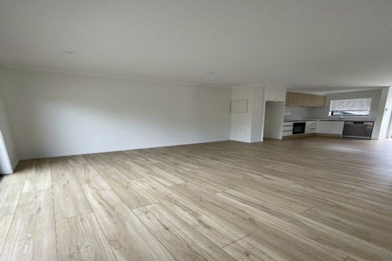 Photo of property in 2/5 King Street, Papakura, 2110