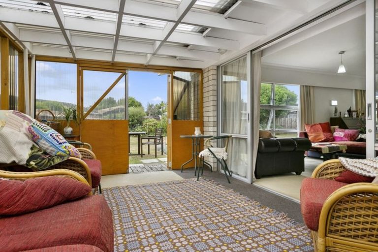 Photo of property in 5 Woodstock Crescent, Leamington, Cambridge, 3432