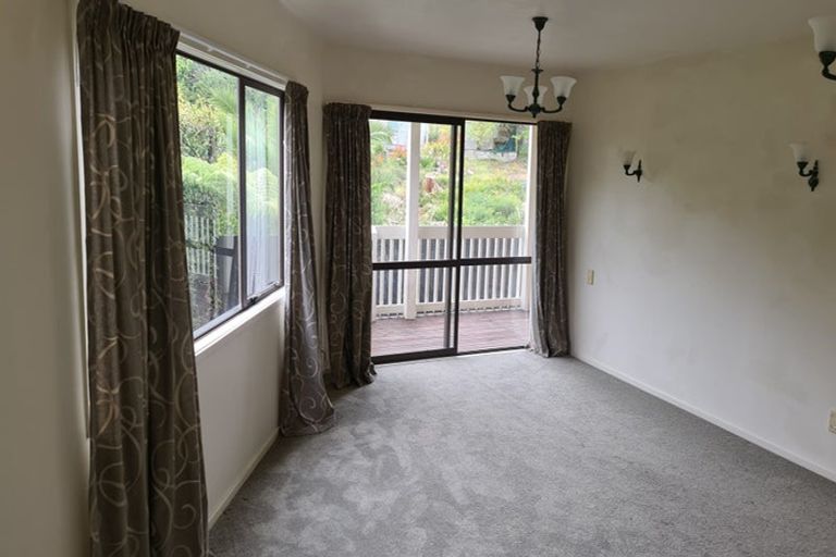 Photo of property in 10c Matipo Road, Mairangi Bay, Auckland, 0630