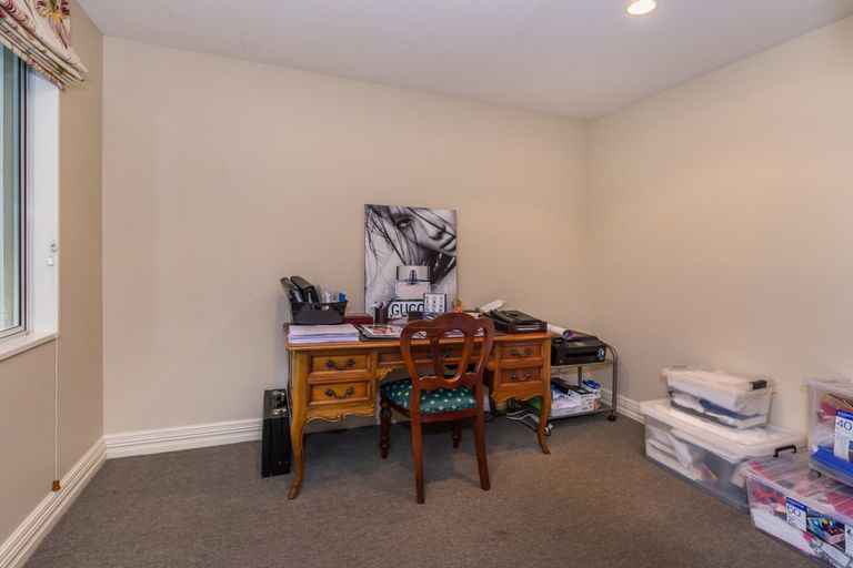 Photo of property in 6 Leabridge Mews, Harewood, Christchurch, 8051