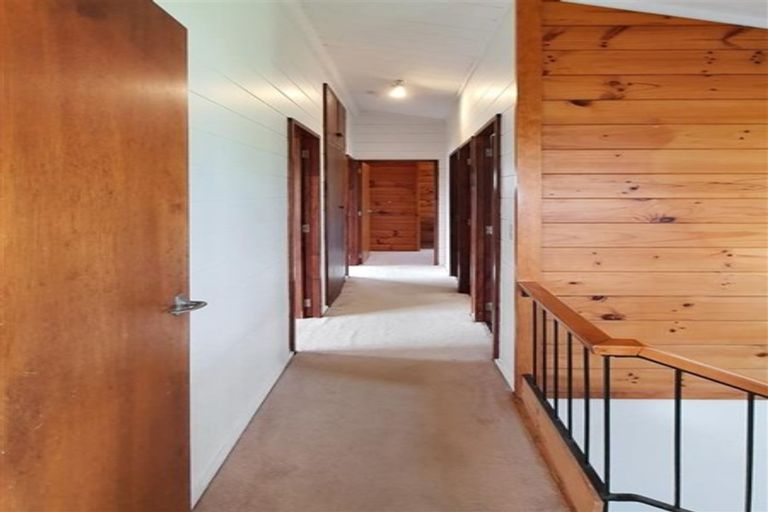 Photo of property in 2/44 Toroa Street, Torbay, Auckland, 0630