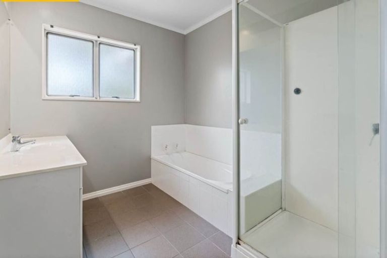 Photo of property in 18 Vintage Drive, Henderson, Auckland, 0612